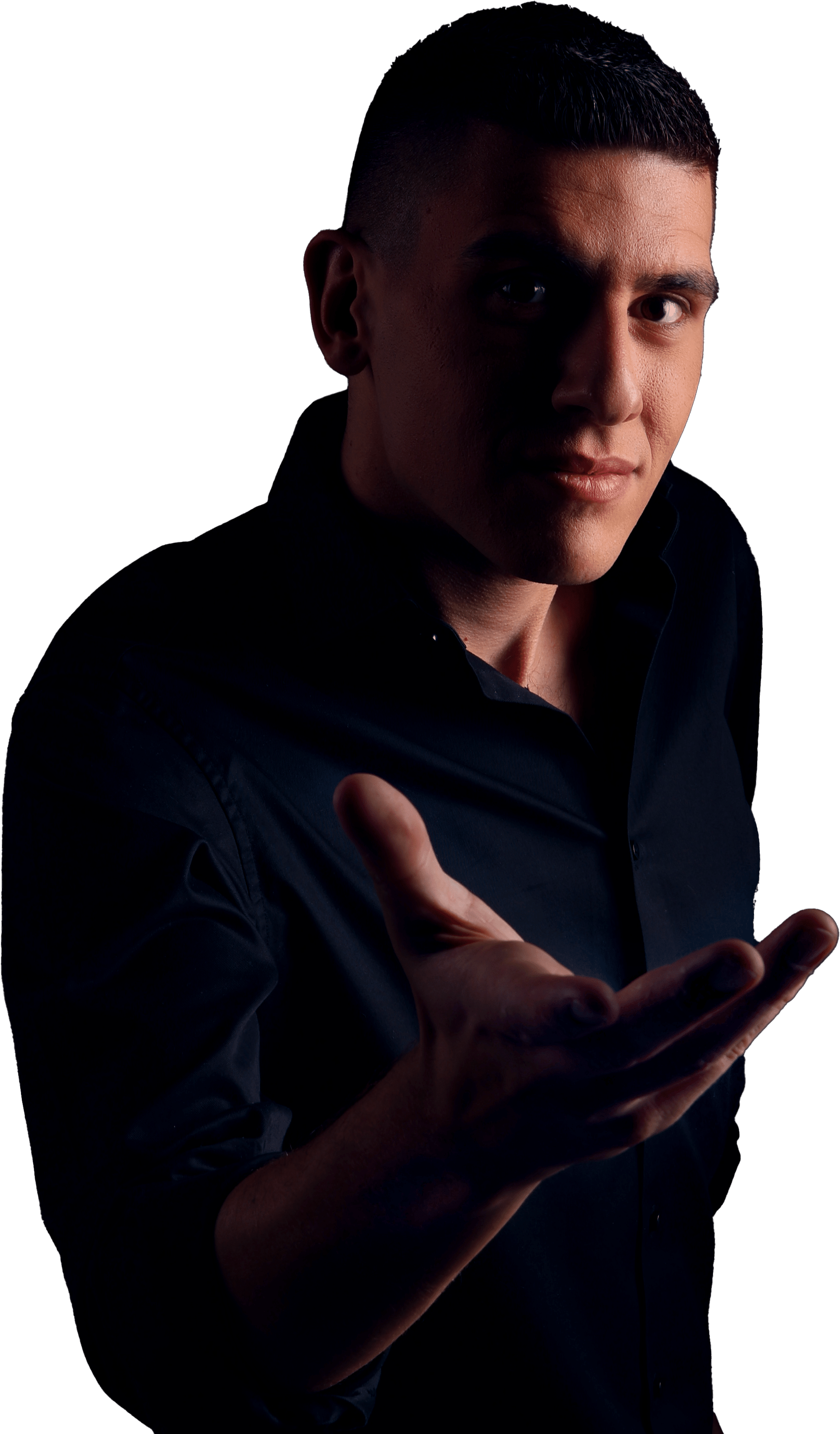 Portrait de Gianfranco élaborant un tour de magie